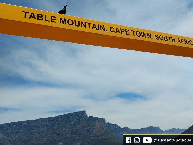 Moldura amarela - Signal Hill e Table Mountain- Cidade do Cabo/Cape Town, África do Sul